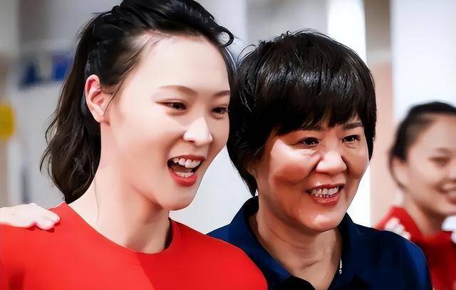 惠若琪接任北京新岗位,工资曝光超过郎平_中国女排_排球_贡献