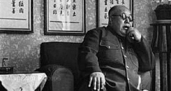 民国多奇事,一个毫无人性的"军阀"竟被一群鸽子打倒