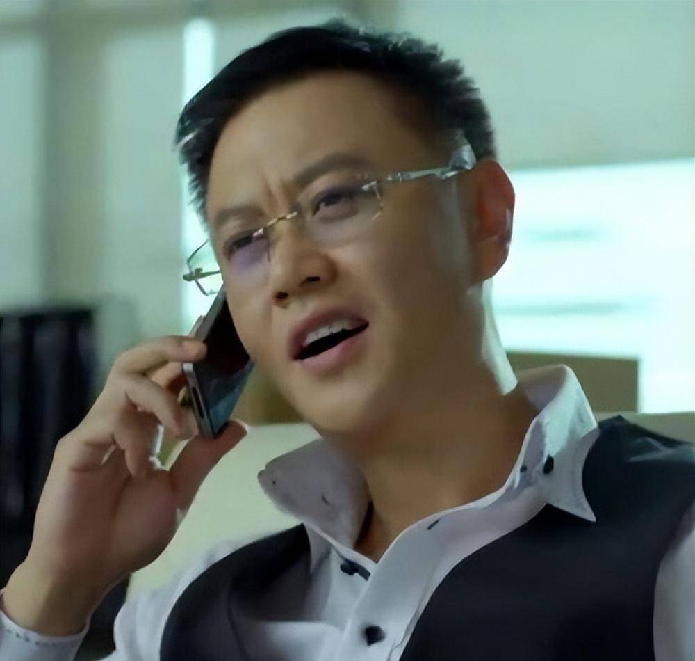 半路出家的5位演员,入行前是司机,警察,老总,演技不输