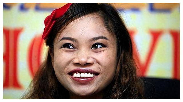 凤姐美国近况曝光,与芙蓉姐形成天壤之别,对比鲜明!