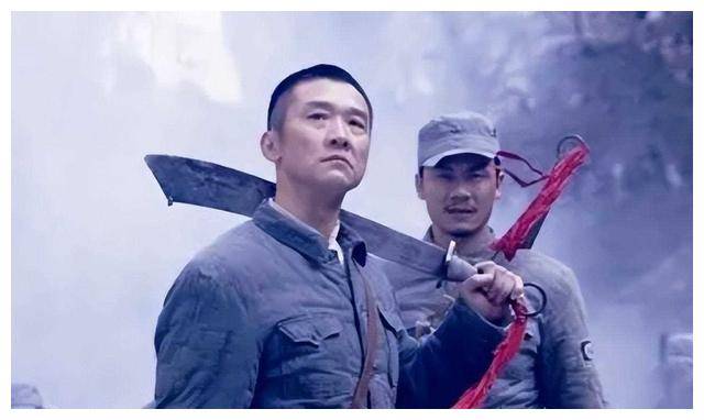 同样是演李云龙:李幼斌与黄志忠,演技对决!_亮剑_观众_老版