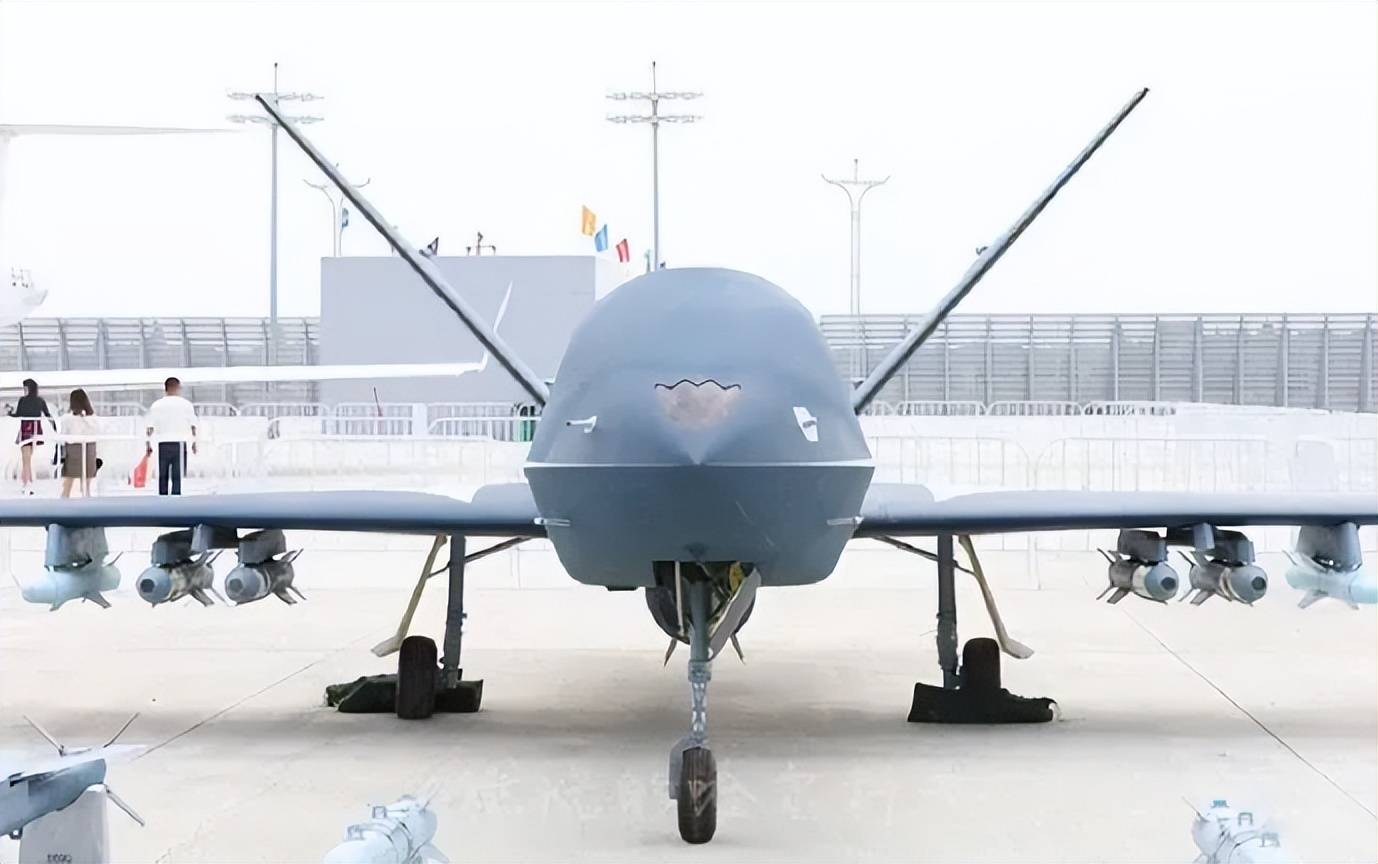 沙特豪购中国翼龙10喷气隐身无人机,美国死神无人机面临强劲挑战