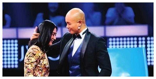 各大明星尴尬瞬间集锦:让人捧腹大笑,连明星自己都!