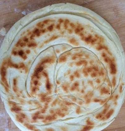 这样烙饼太好吃,松软香甜美味,老妈的家传手艺让我学!