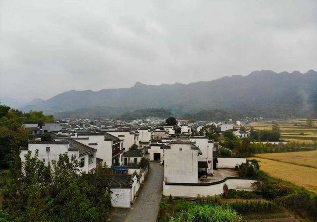 古村——石潭——阳产土楼——蜈蚣岭——白际今天走的路程不算太远