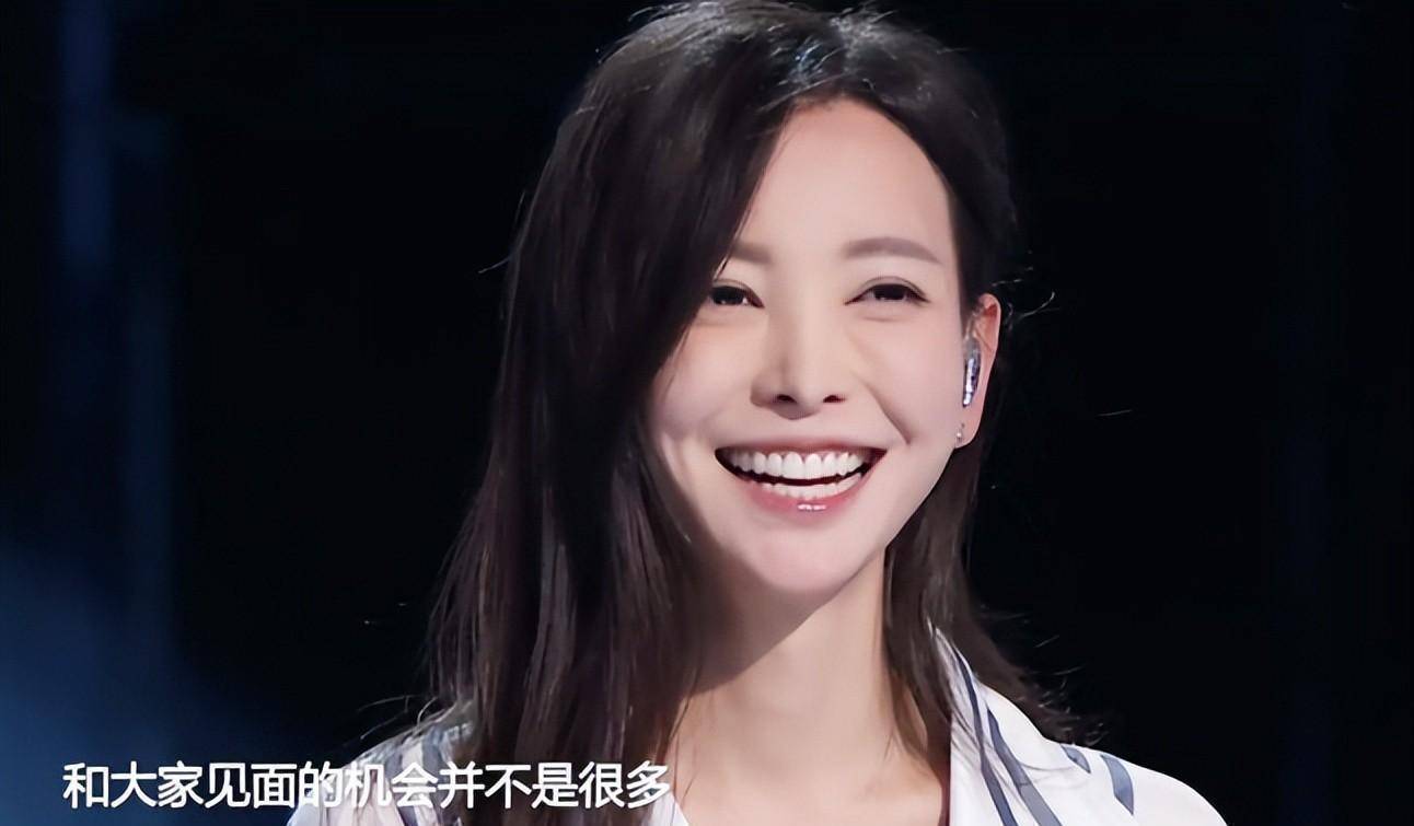 红得快,沉得更快,这6位"风光不再"的女星,各有各的_甘