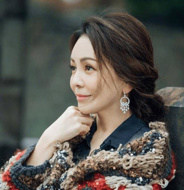 出道26年未演过少女,因一角色走红两次,49岁王琳越活越精彩_反派_劳逸