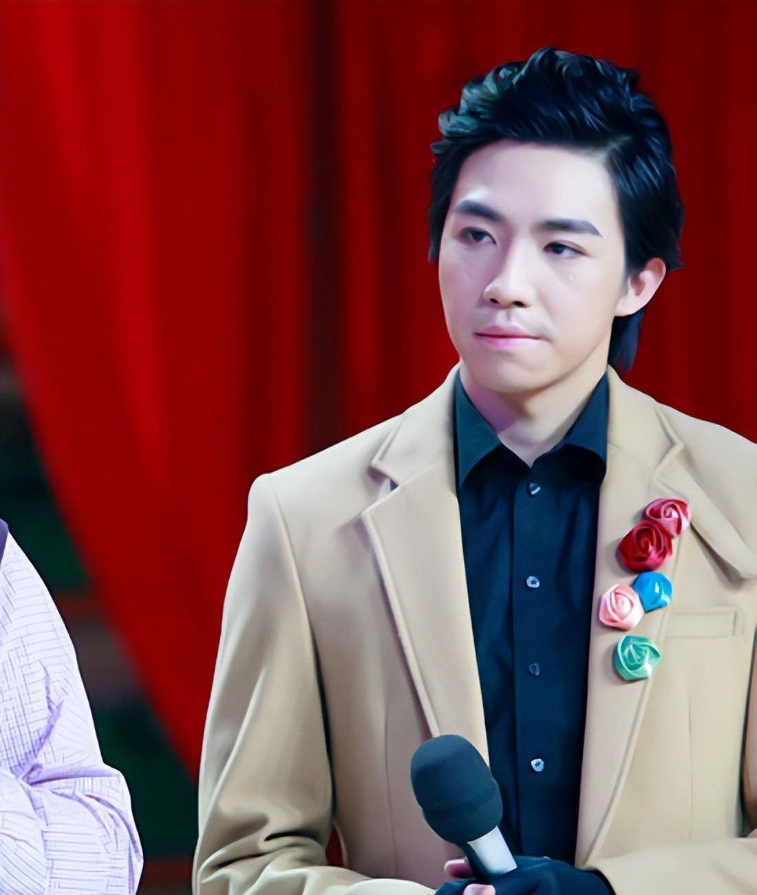 险些遭遇割喉救命,浴火而生后从偶像变成了实力派_俞灏明_selina_经历