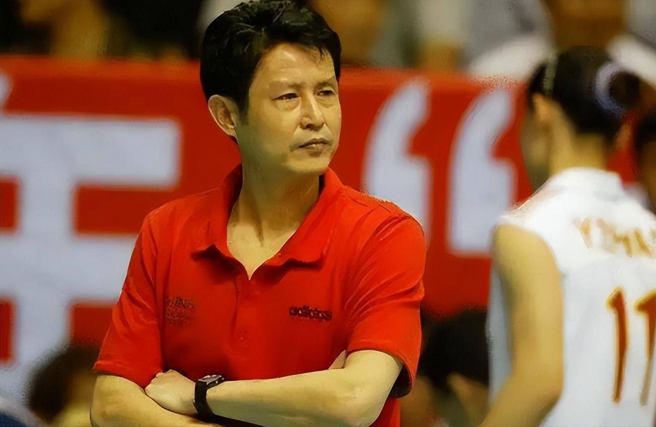 女排名帅陈忠和:再婚娶女排弟子为妻,如今已经退休携妻回归家庭_郎平