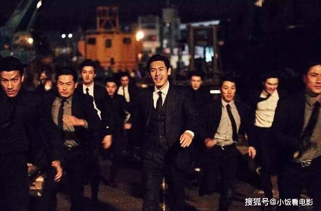 《不汗党》中两位男主角的相遇本是命运的安排,但剧情的发展似乎过于