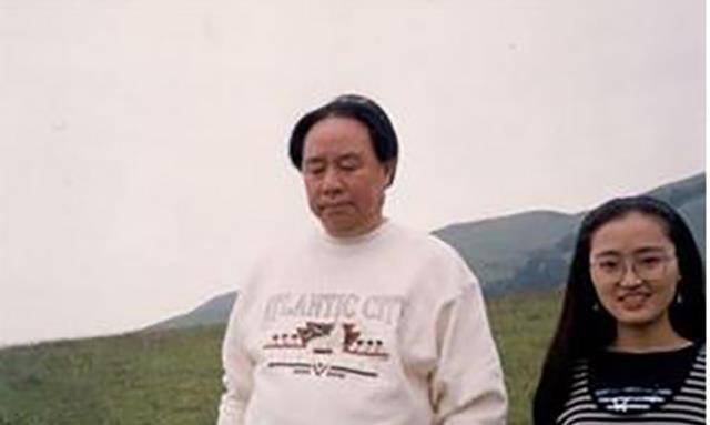 夏宗伟在相当长的一段时间内都感到十分无助,失落,甚至将自己关在