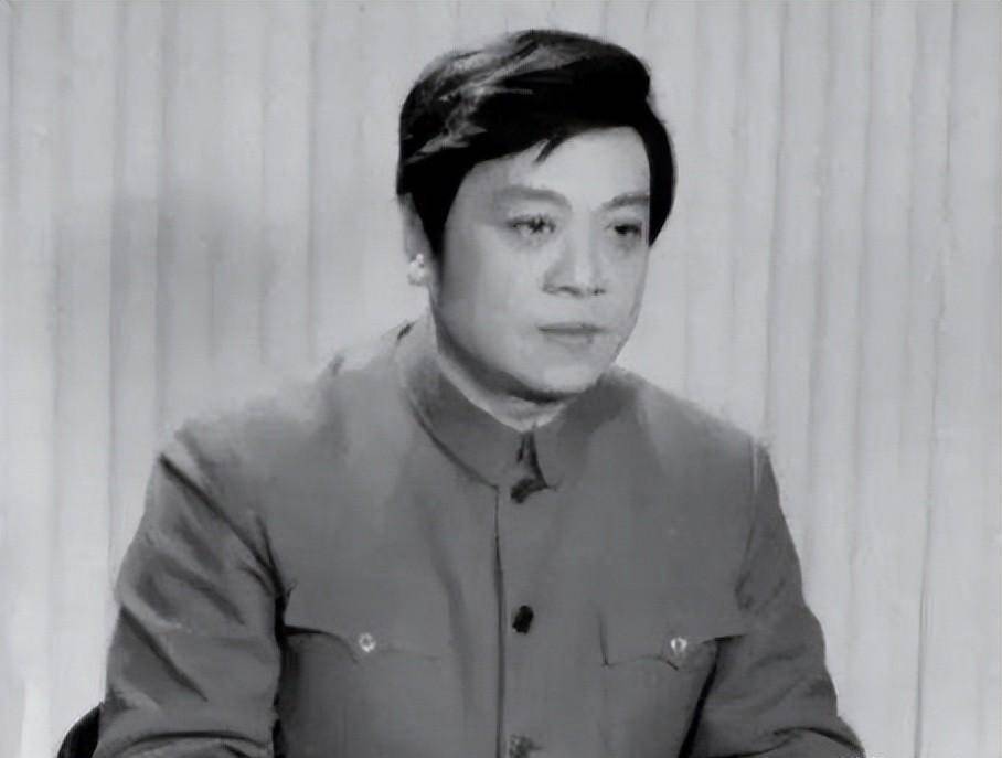 赵忠祥:一生献给事业78岁病逝,遗产却没给妻子,儿子一