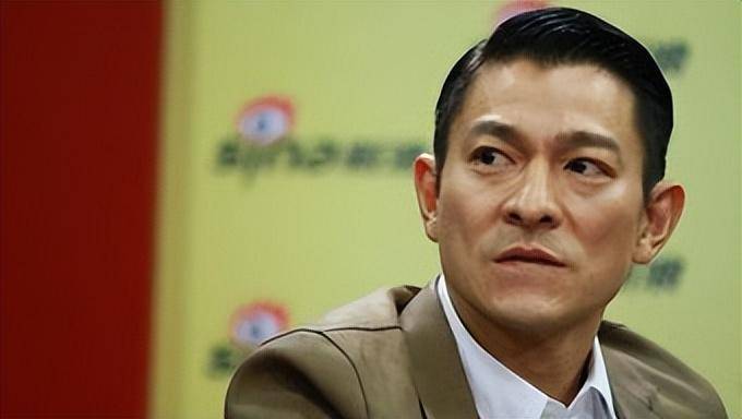 刘德华:一年被广告碰瓷84次,现又"被代言"酸菜,坚决