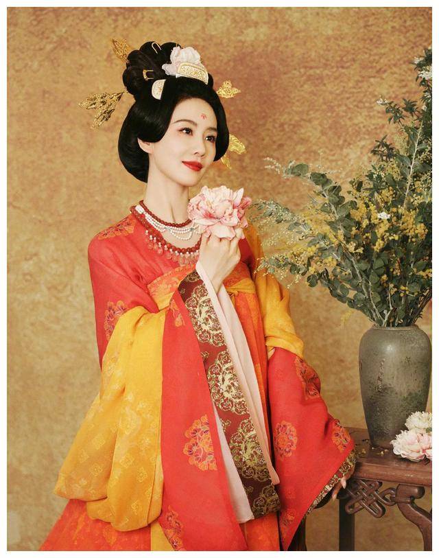 刘诗诗又创新高!天选古装之美,今更加耀眼啦!_表演_仕女_形象