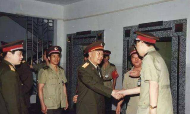 王克:曾任总后勤部长,63岁晋上将,要求士兵每天早餐吃一个鸡蛋_将军