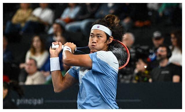 中国网球历史再创辉煌!张之臻夺得atp250马赛站冠军