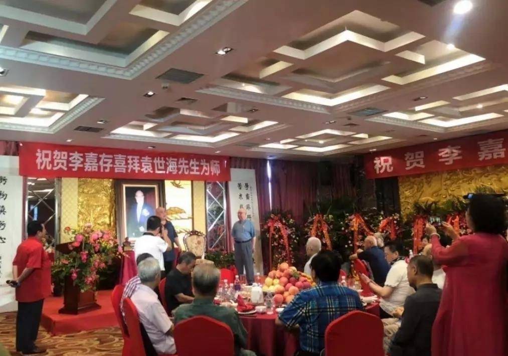 郭德纲拜师赵麟童赵麟童著名的京剧表演艺术家,工老生,宗麒派.