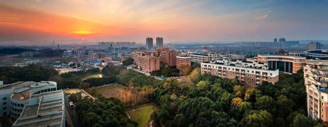 14南宁理工学院南宁理工学院(原桂林理工大学博文管理学院)创办于2002