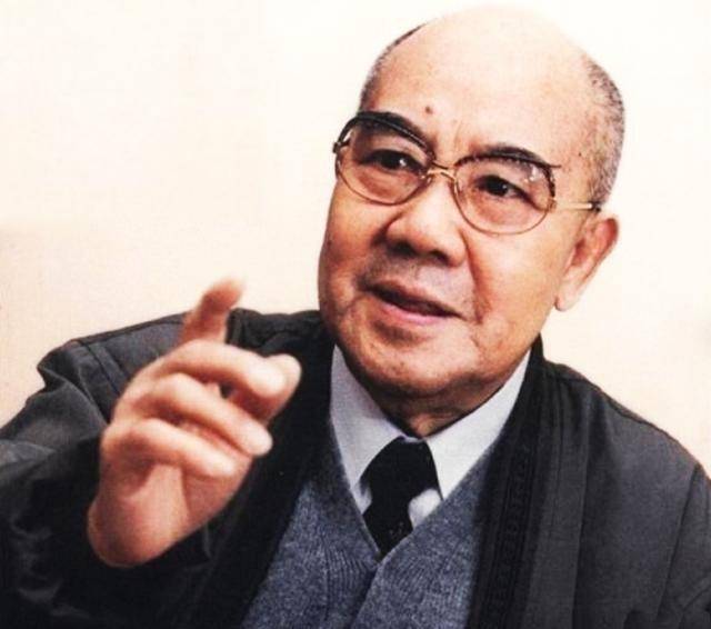 袁世海著名的京剧大师,净角袁派创始人,曾经是国家京剧院的"四大头牌