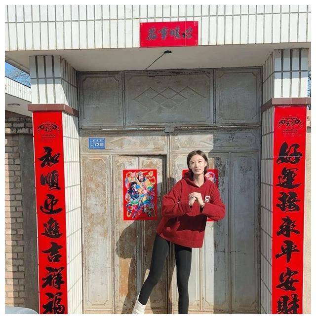 女排潜力副攻晒照,顺利接班颜妮,无缘最佳!