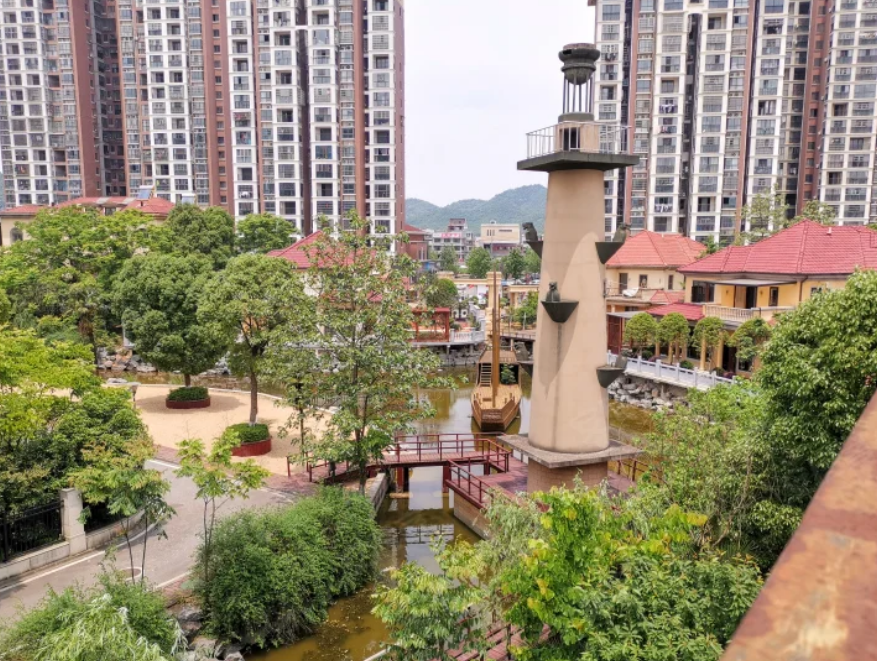 小区远不止这些,例如恒生碧水龙庭,龙王港小区,龙吉湾小区,御景龙城等