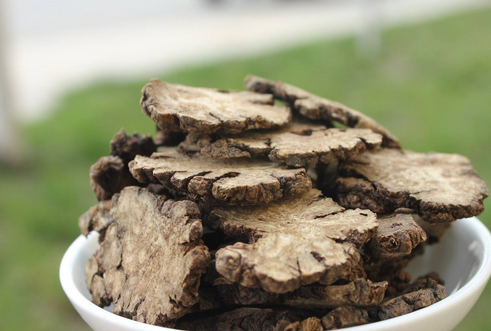 当归,川芎,白芍,熟地黄同煮,可改善贫血,但这4种人最_