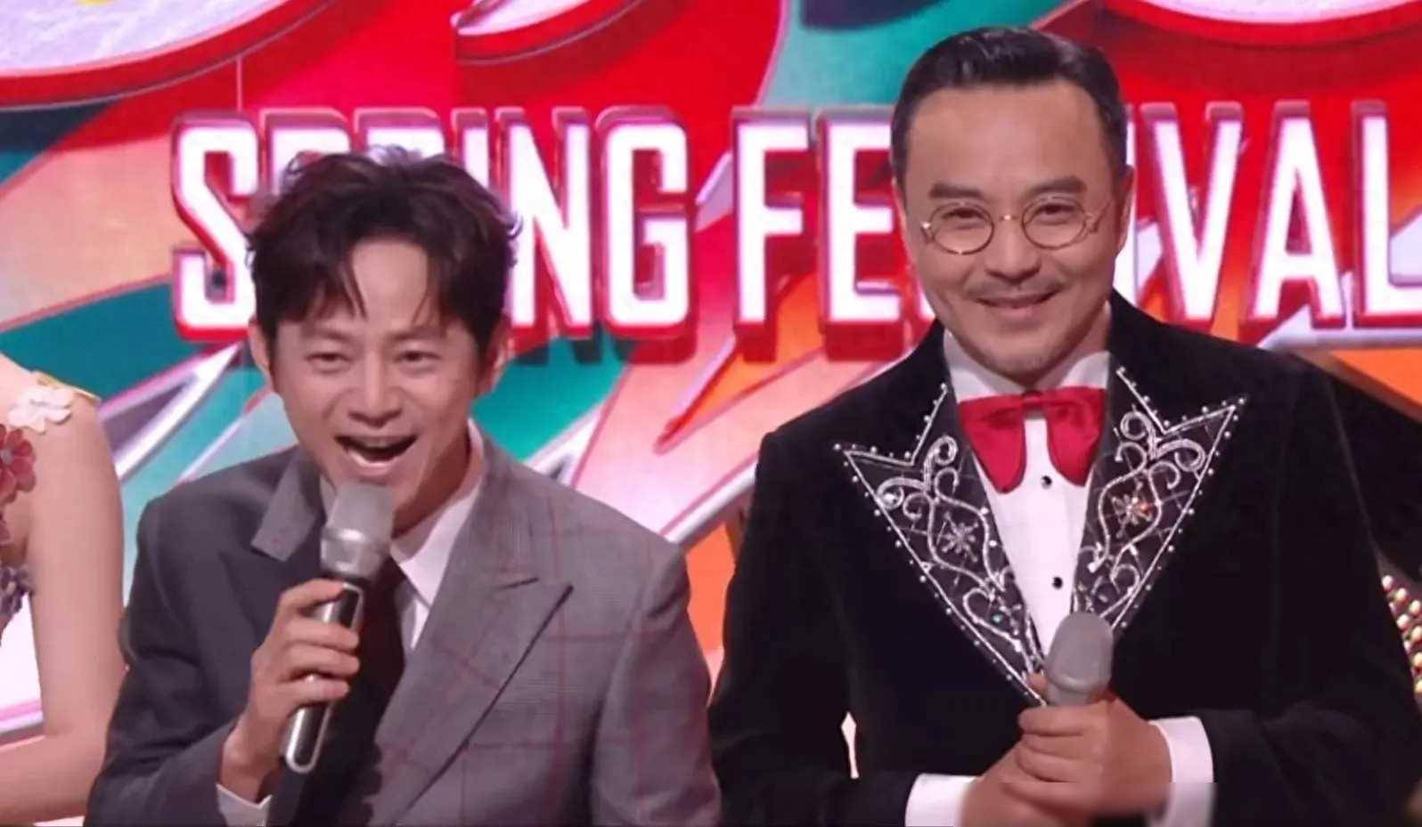 何炅,汪涵都拯救不了的低俗,喊麦,尬演小品浪费12分钟被嘲翻_节目