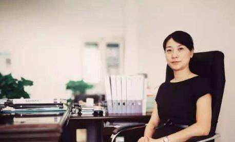 她任中科大副教授,25岁博士毕业,26岁当博导,网友:真女神_方璐_时候