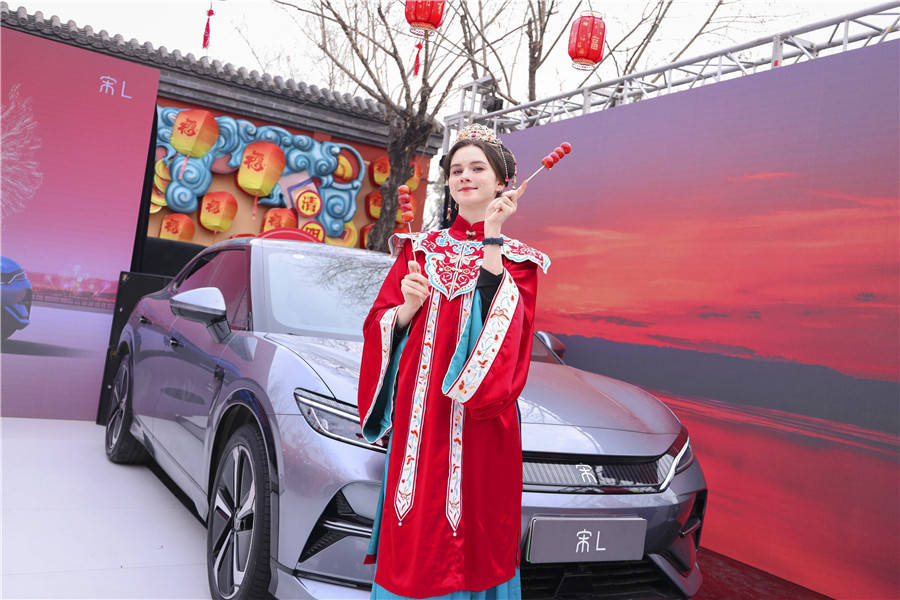 开封清明上河园:传统与现代的交融宋l汽车的惊艳呈现