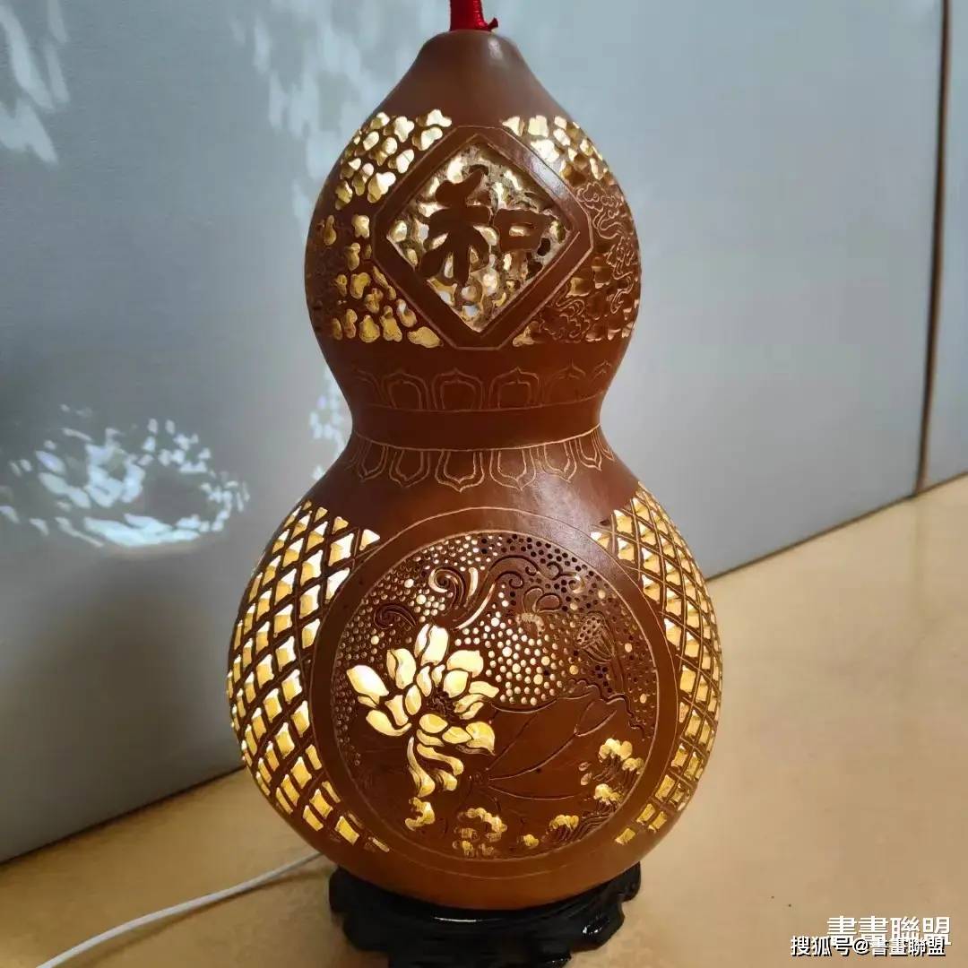 吕瑞葫芦雕刻艺术灯展作品_金凤_牡丹_西安