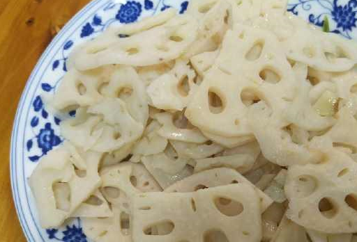 小姑子还一直说,我做的几道肉菜不是太油了就是太辣了,根本吃不成