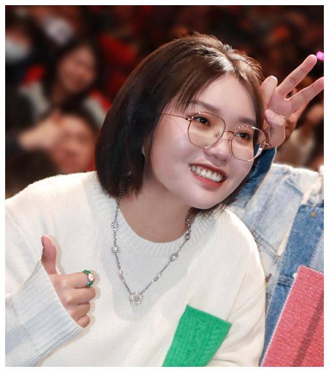 女演员形象重要,《热辣滚烫》28岁李雪琴饰小三,笑纳更佳.