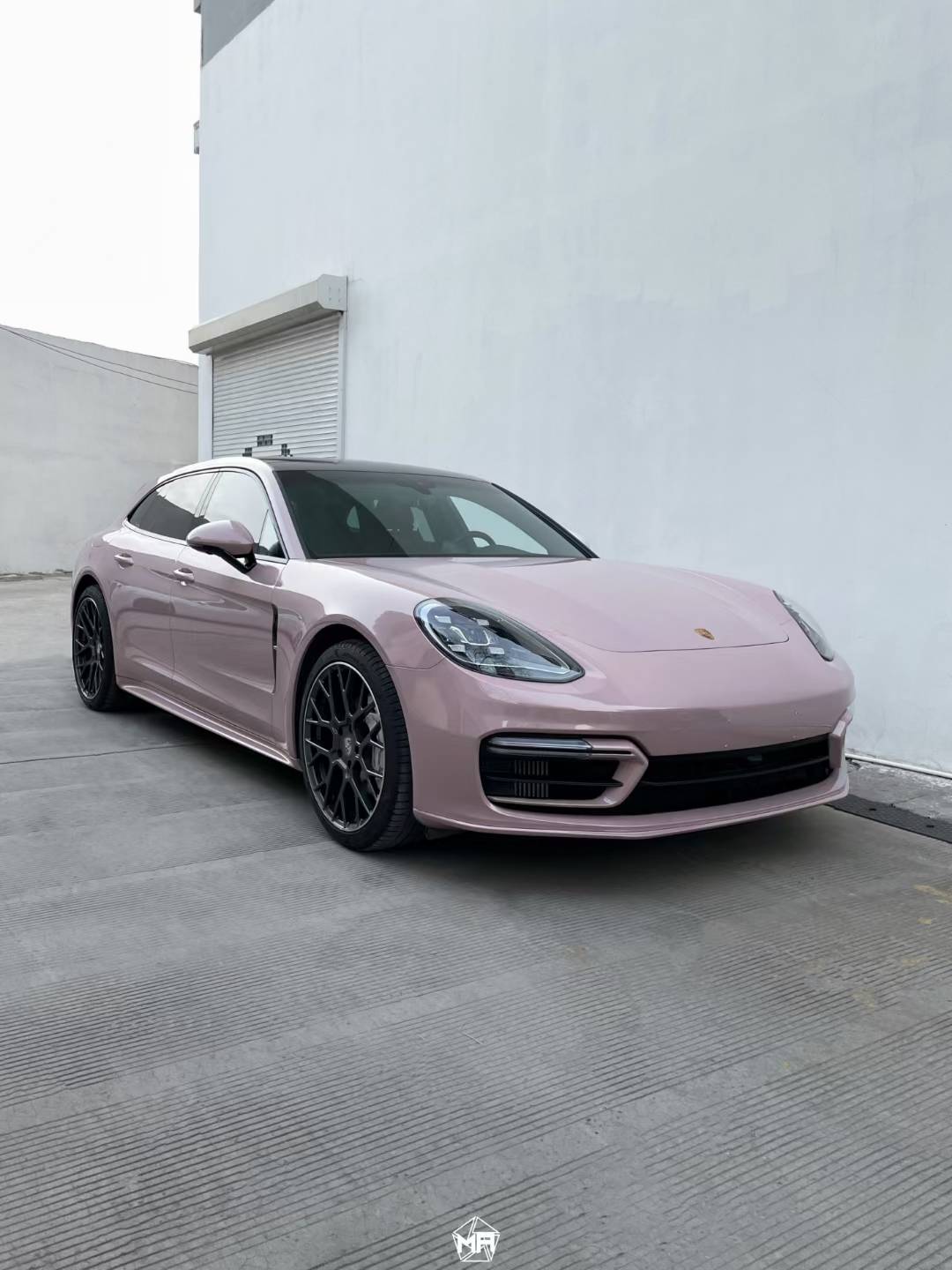 保时捷帕拉梅拉矩阵改色膜戚风烟紫,不饱和轻柔原创款