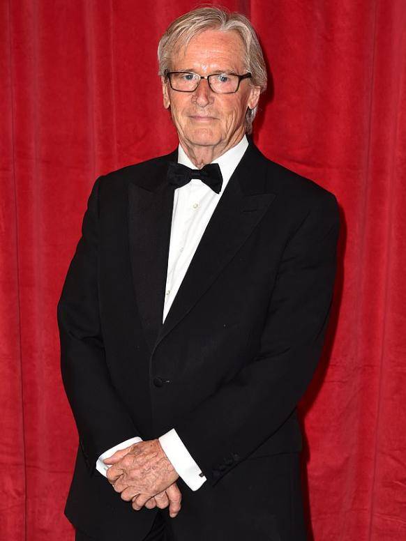 比尔·罗切,年事已高,因为他欠下了54.