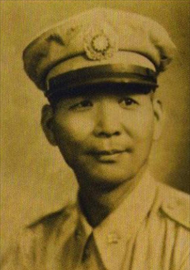 指战员跺脚流泪