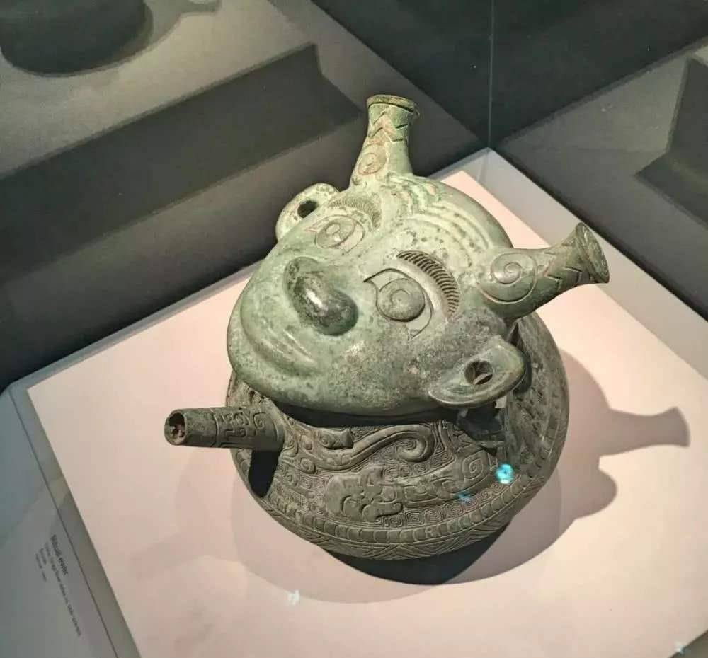 河南出土一"人面怪物",专家却认为是"外星人",美国