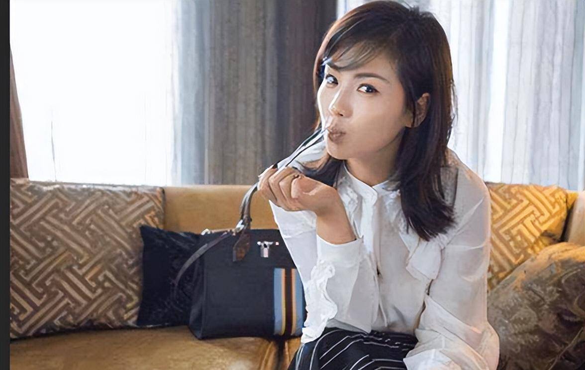 刘涛"起床照"意外曝光,看完辣眼睛,和银幕上简直两个