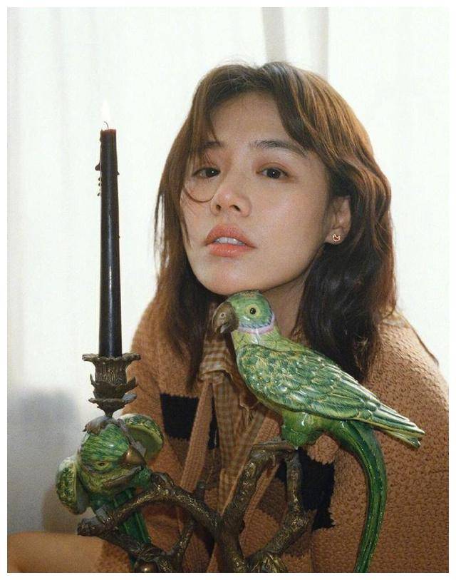 马思纯穿睡衣庆情人节,笑容甜蜜妩媚,男友缺席!_恋情