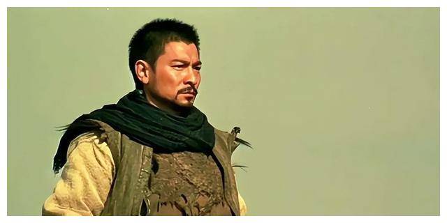 通过对主角革离与其他人命运的描述,该片从人文视角探讨了墨家思想的