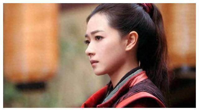 从湖南小镇到影视巅峰,万茜的星途启示:历程演绎,激励
