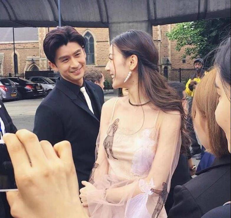 有很多明星艺人都喜欢去参加综艺节目,这样既能够增加他们的曝光度