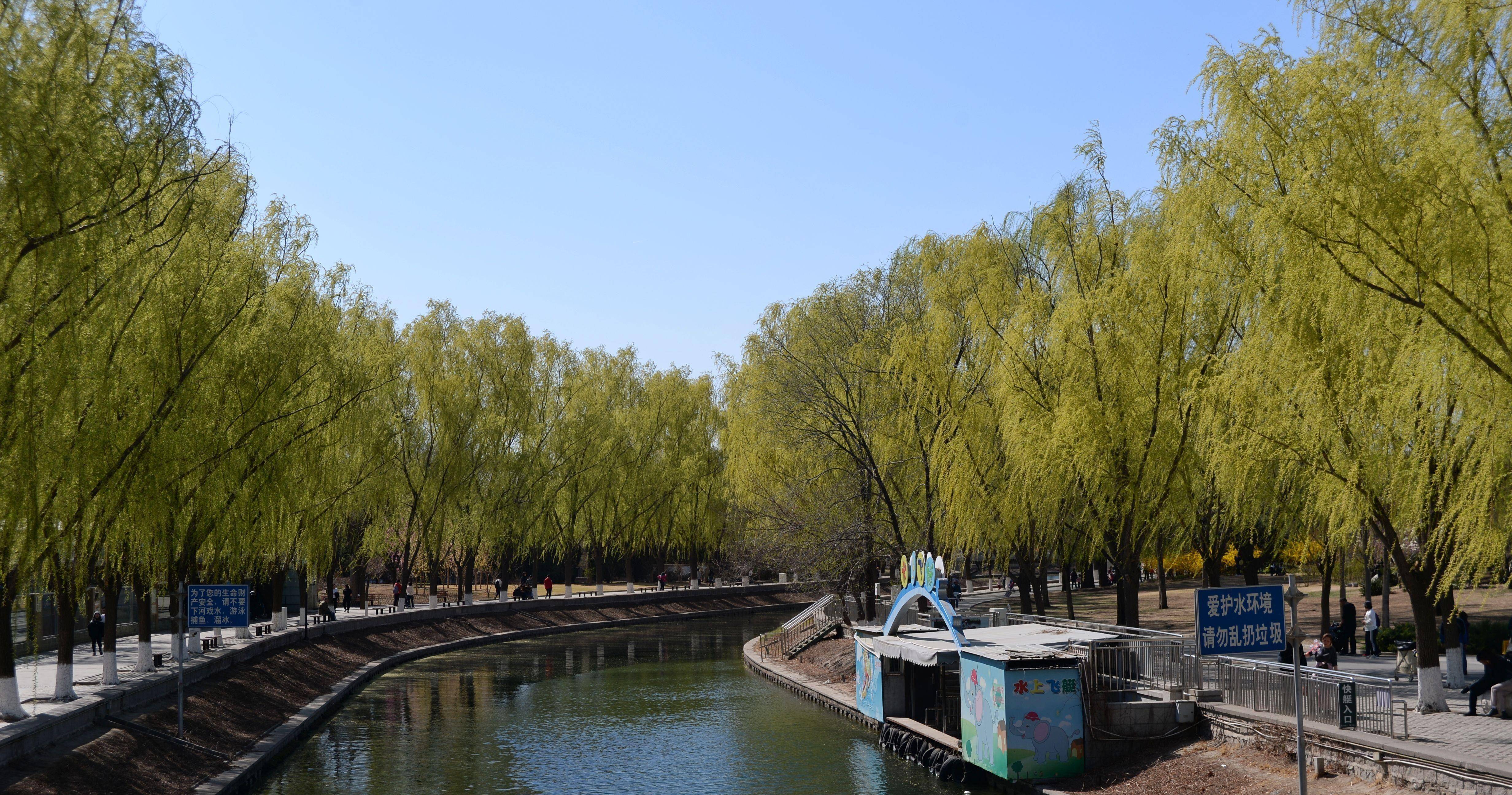 北京闹市里的这家公园,距今已有110多年,大门自清朝起就没变过