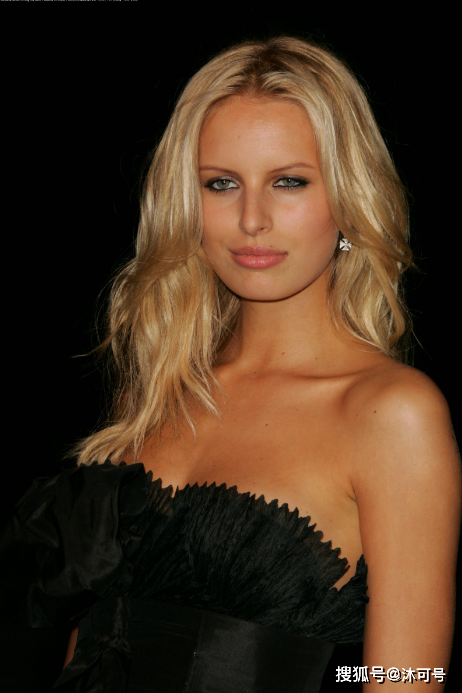 卡罗莱娜科库娃极品身材,附写真图赏