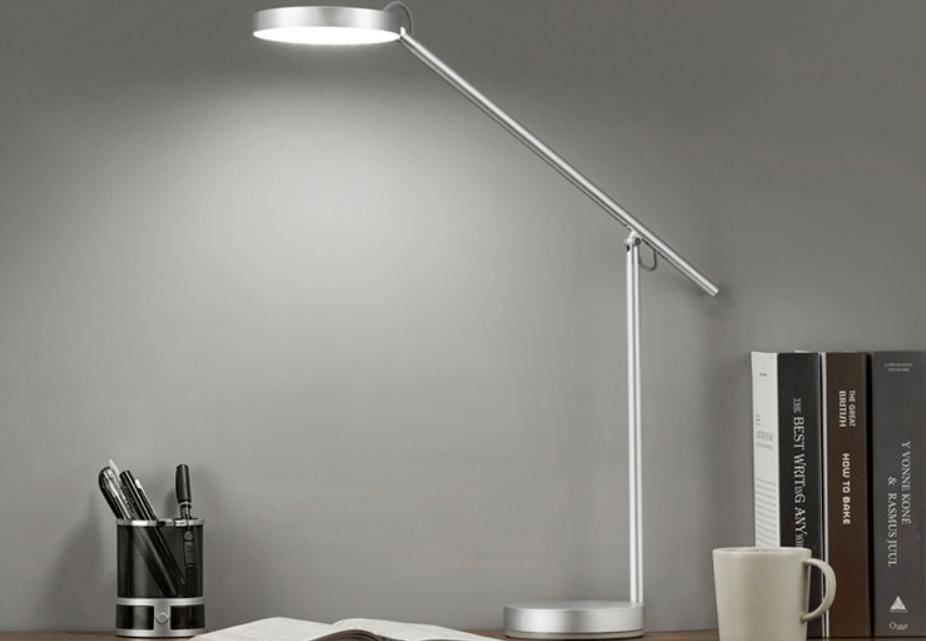 学生台灯选什么光源好用?含爱德华医生/书客/眼爸爸等适合学生用护眼台灯推荐