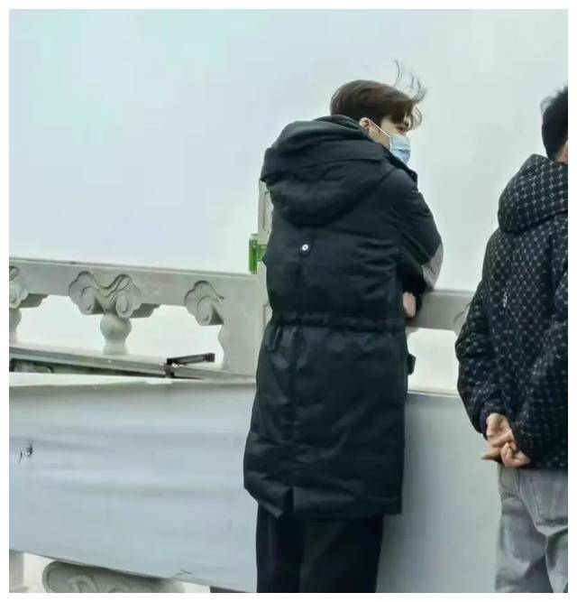 李易峰素颜迎财神,大方面镜头,帅气不减._传统_文化_网友