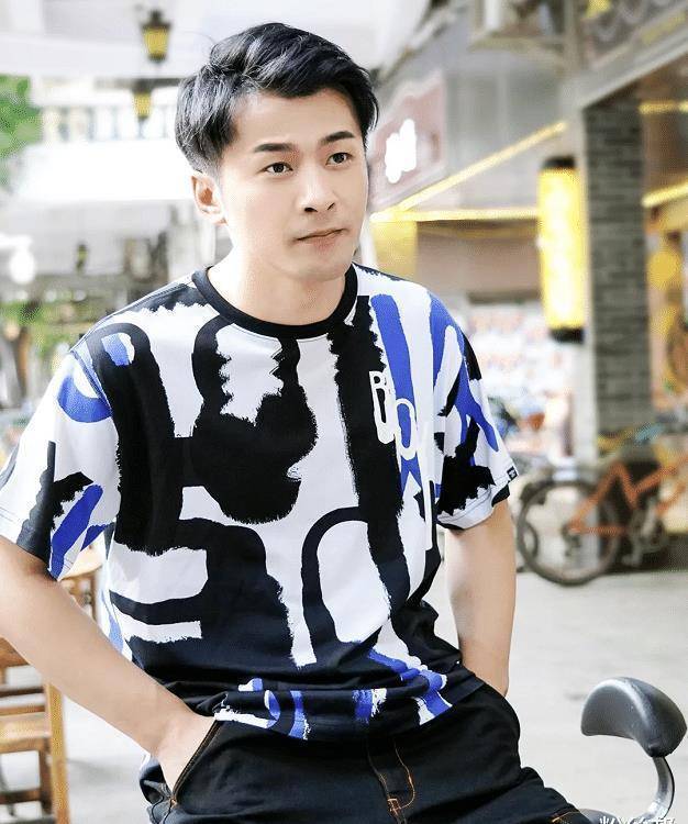 辛巴表态不需要八卦主播,亚飞不能破例开除,岩少发文