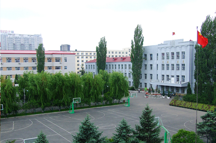 共有哈六中,双城兆麟中学两所省重点高中,哈十四中,哈十一中,哈十二中