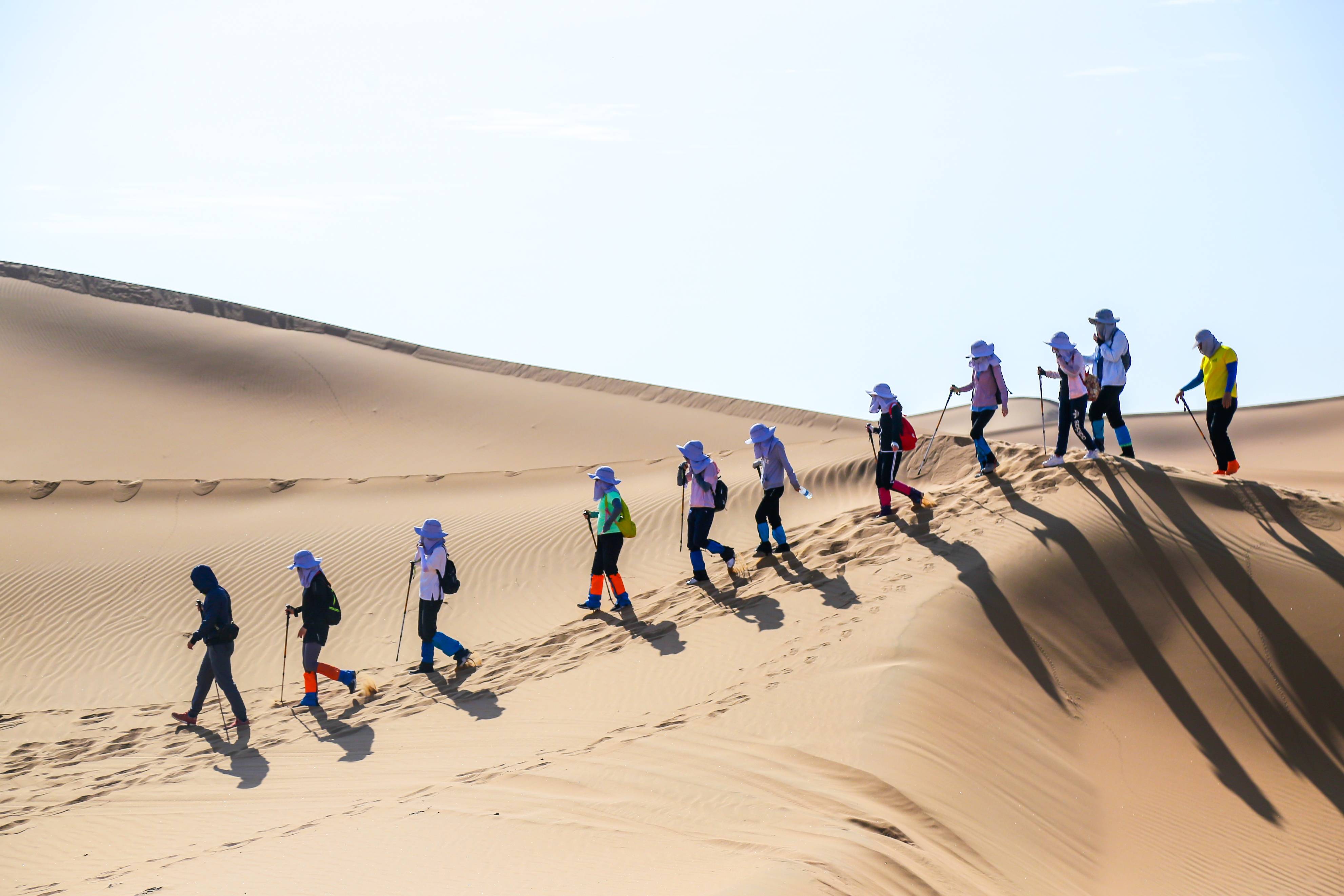 若同行,必不负,如果是你,会义无反顾选择沙漠团建吗?