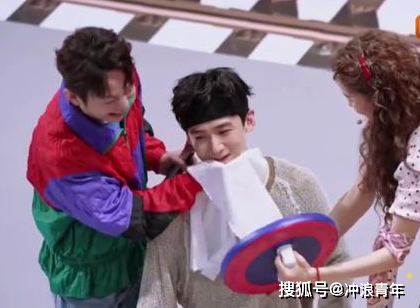 卜凡转行算命?_关系_话题_资源