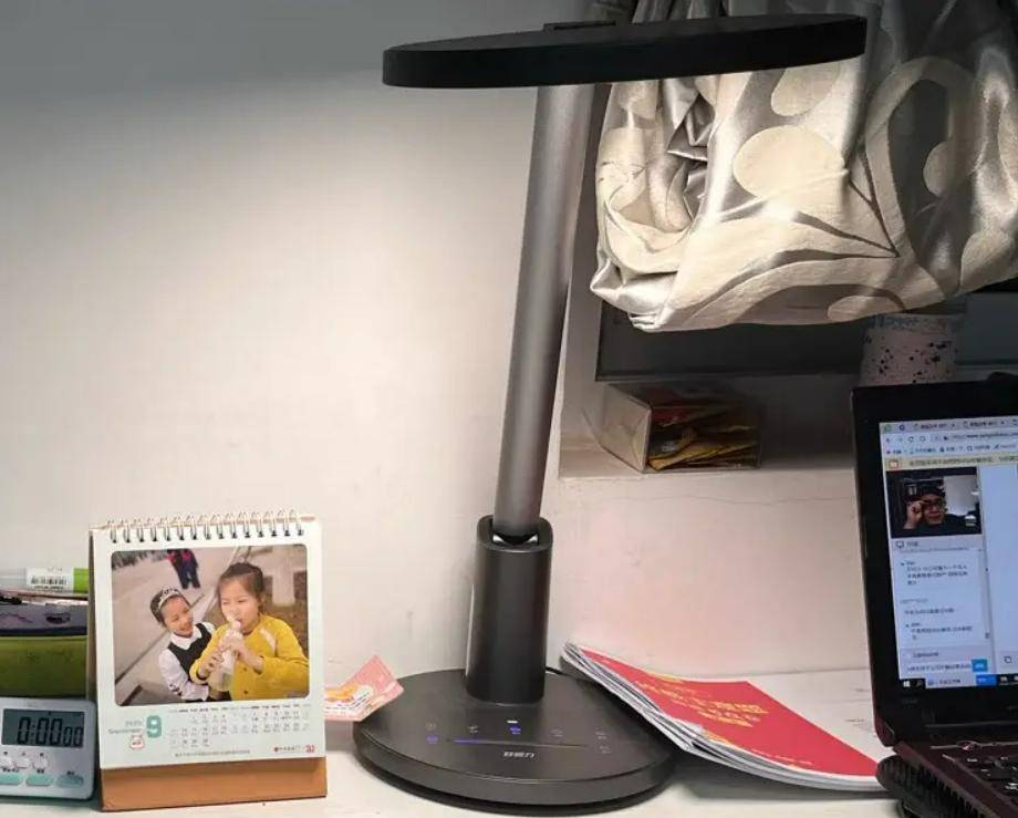 台灯多少瓦对眼睛好LED？揭秘五款对眼睛好的顶级护眼台灯